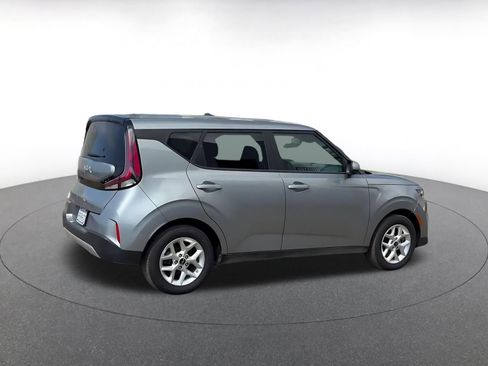 Used 2025 Kia Soul LX w/ LX Technology Package image 15