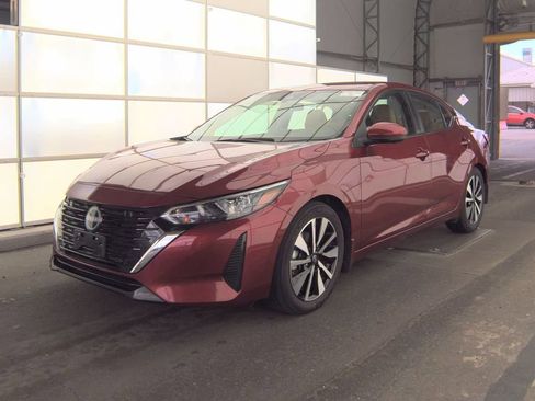 Used 2024 Nissan Sentra SV w/ SV Premium Package image 5