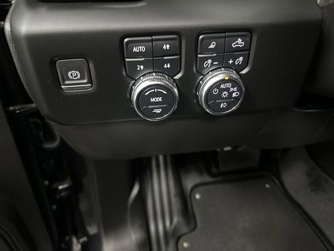 Used 2023 GMC Sierra 1500 AT4 w/ AT4 Premium Package image 34