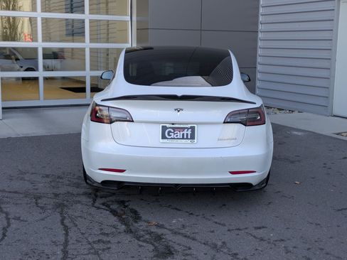 Used 2021 Tesla Model 3 Performance image 4