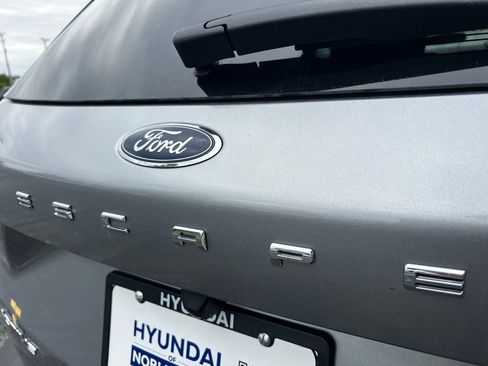 Used 2023 Ford Escape Active w/ Tech Pack #2 AWD/4WD image 13
