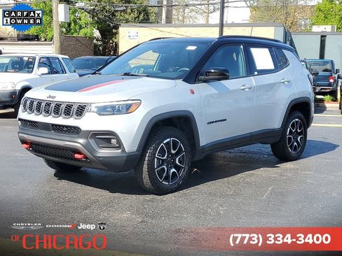 Certified 2025 Jeep Compass Trailhawk w/ Trailhawk Elite Group AWD/4WD image 2