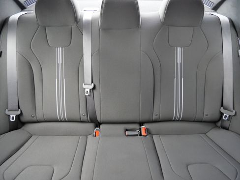 Certified 2025 Hyundai Elantra Sport image 13