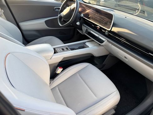 Used 2024 Hyundai Ioniq 6 SEL RWD image 2