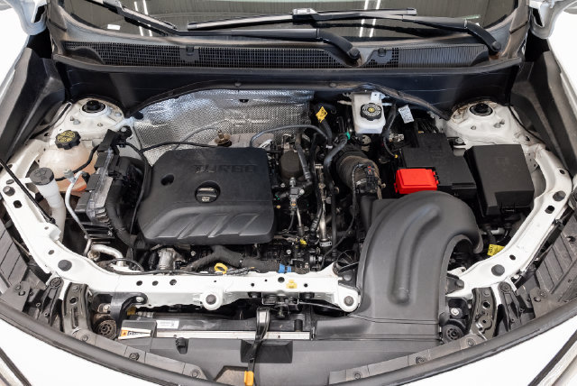 Used 2025 Buick Encore GX Preferred FWD image 3