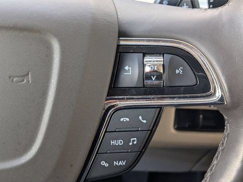 Certified 2021 Lincoln Navigator Reserve w/ Luxury Package AWD/4WD image 28