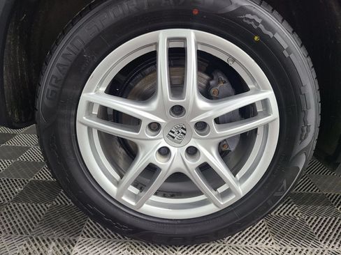 Used 2013 Porsche Cayenne Diesel AWD/4WD image 16
