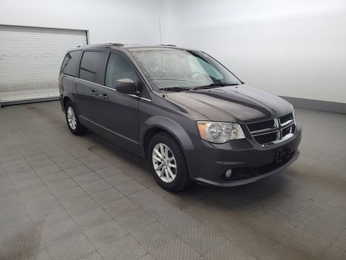 Used 2019 Dodge Grand Caravan SXT image 13