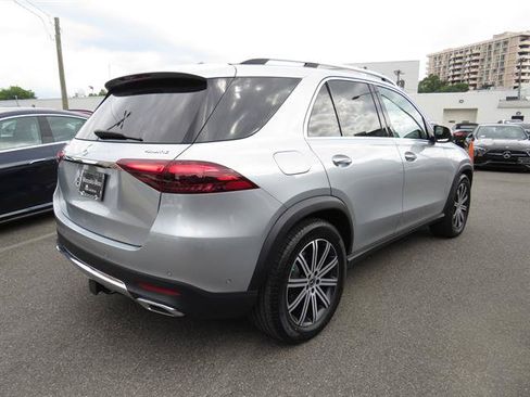 Used 2025 Mercedes-Benz GLE 350 4MATIC w/ Winter Package image 4