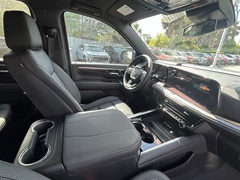 New 2026 Chevrolet Suburban LT RWD image 25