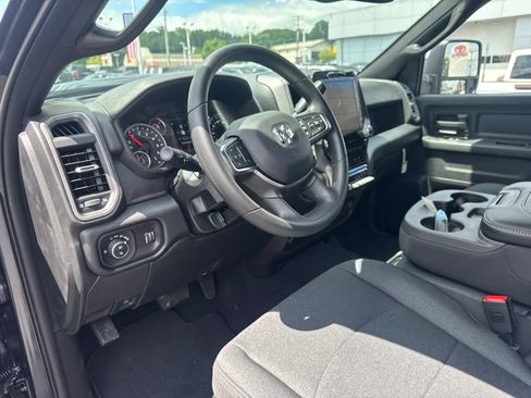 New 2026 RAM 2500 Tradesman AWD/4WD image 10