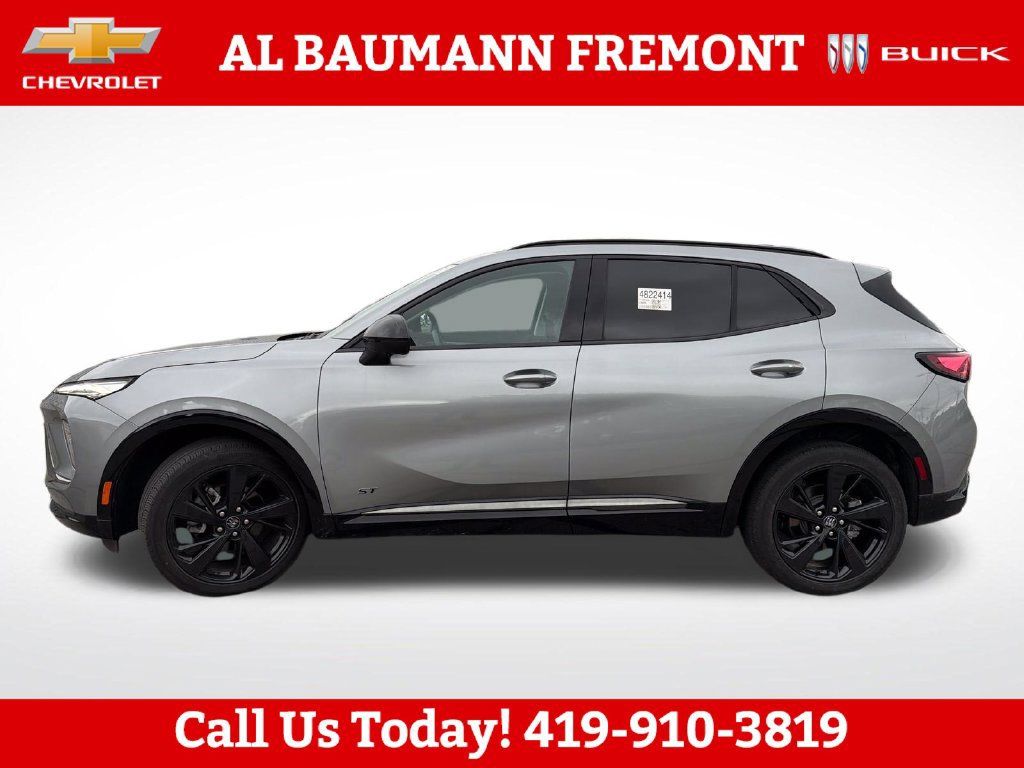 Used 2024 Buick Envision Sport Touring AWD/4WD image 3