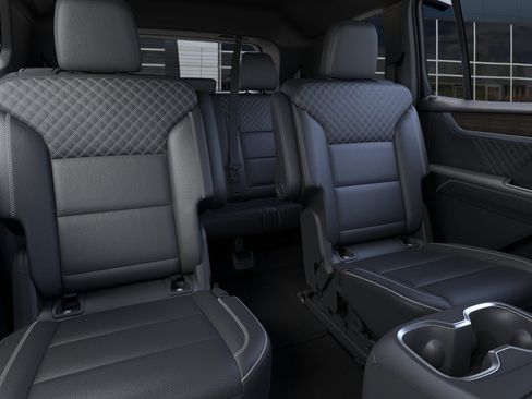 New 2026 GMC Acadia Denali w/ Super Cruise Package FWD image 17
