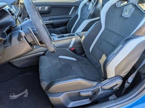 Used 2021 Ford Mustang Shelby GT500 w/ Carbon Fiber Track Pack image 16