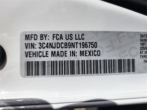 Used 2022 Jeep Compass Limited image 32