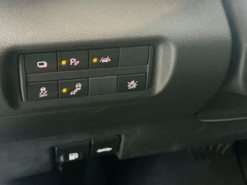 Used 2024 Nissan Kicks S FWD image 11