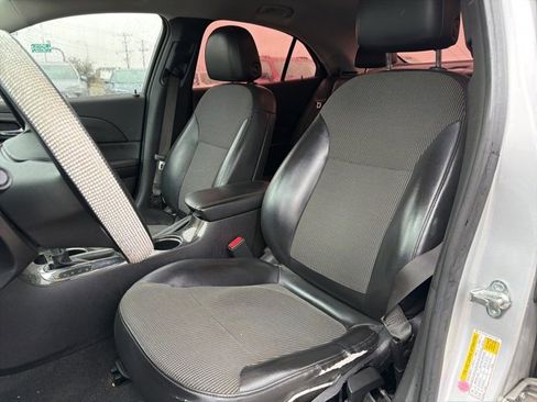 Used 2016 Chevrolet Malibu LT image 5