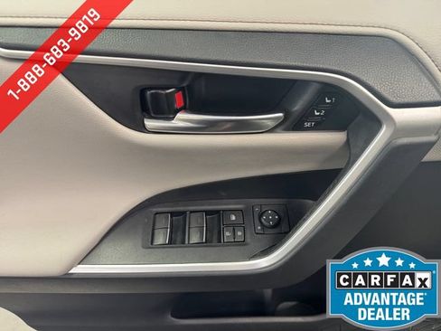 Used 2022 Toyota RAV4 Limited AWD/4WD image 26