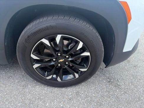 Used 2023 Chevrolet TrailBlazer LT FWD image 8