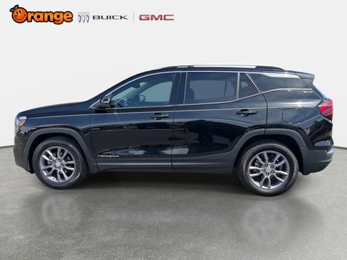 Used 2023 GMC Terrain SLT w/ Tech Package FWD image 6