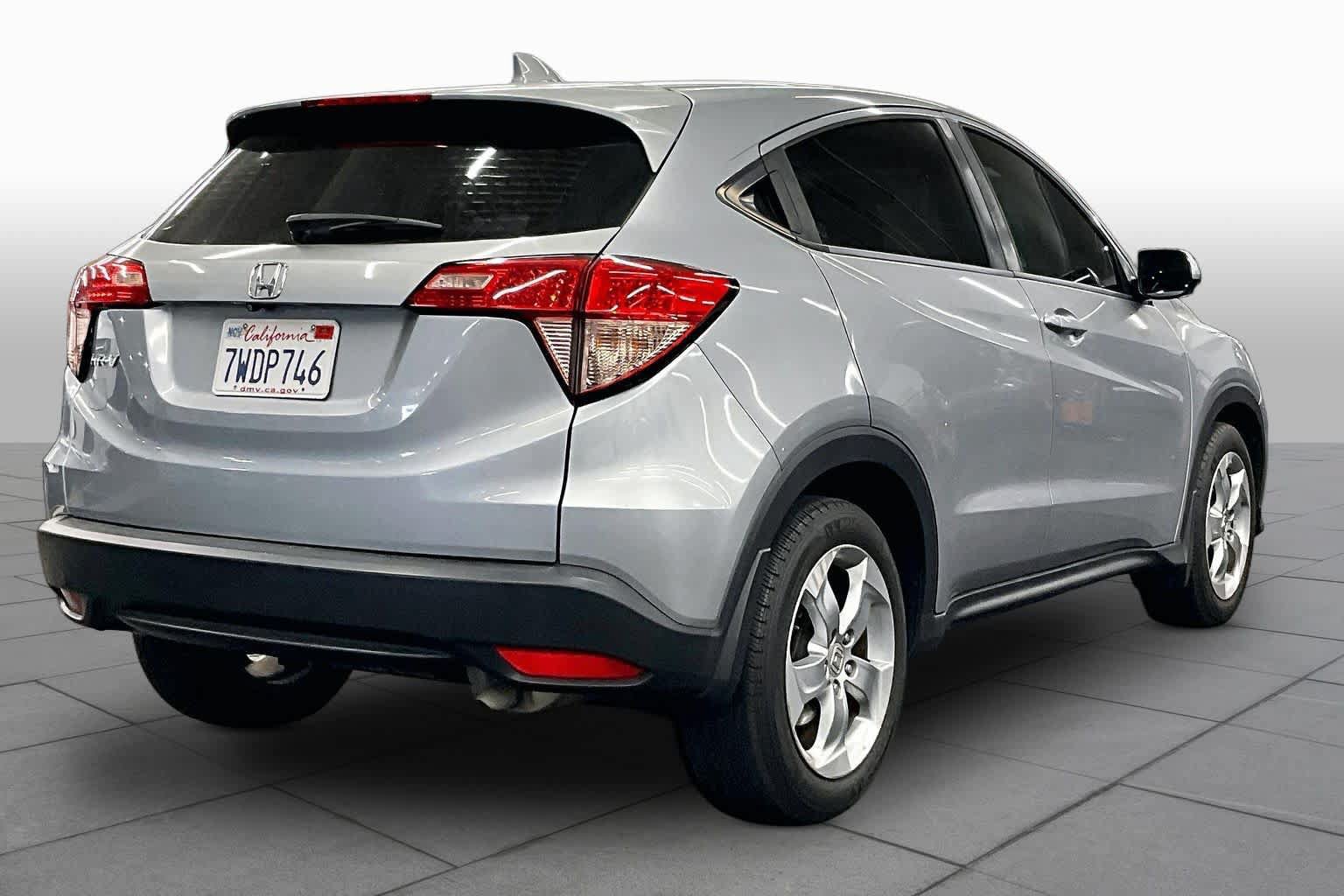 Used 2017 Honda HR-V LX image 12