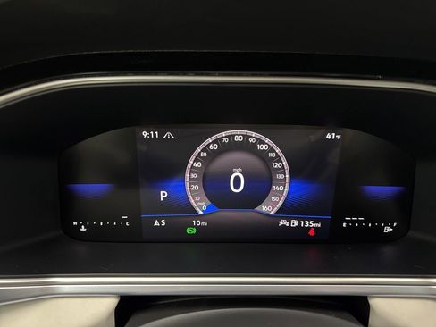 New 2026 Volkswagen Taos SE image 7