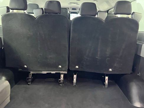 Used 2023 Ford Transit 350 XLT image 25