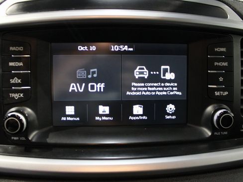 Used 2020 Kia Sorento LX image 19