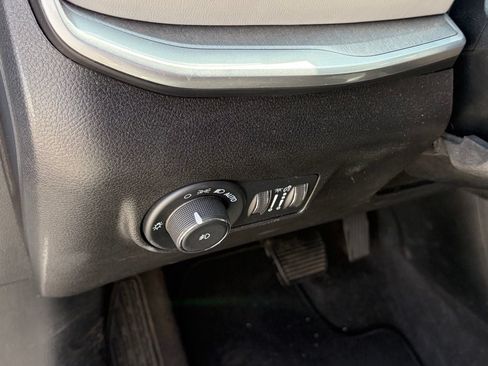 Used 2025 Jeep Compass Limited AWD/4WD image 7