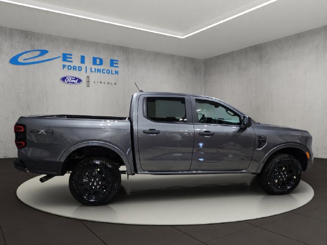New 2026 Ford Ranger XLT w/ Black Appearance Package AWD/4WD image 4