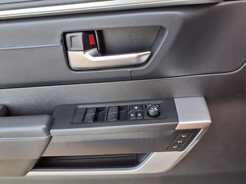 Used 2024 Toyota Tundra Platinum image 18