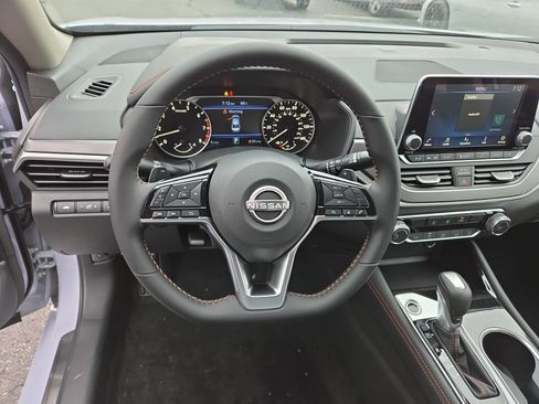 New 2025 Nissan Altima 2.5 SR image 34