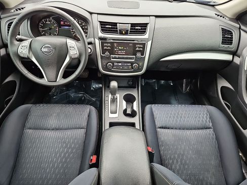 Used 2017 Nissan Altima 2.5 SV FWD image 11