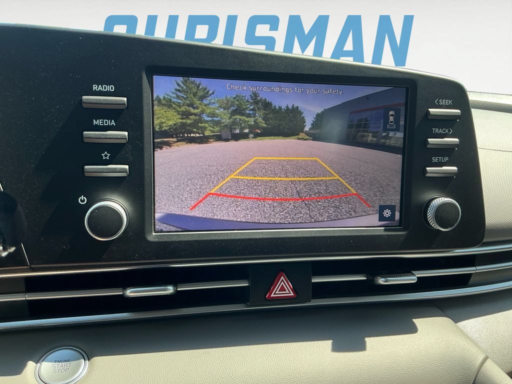 Used 2023 Hyundai Elantra SEL w/ Preferred Accessory Package FWD image 20