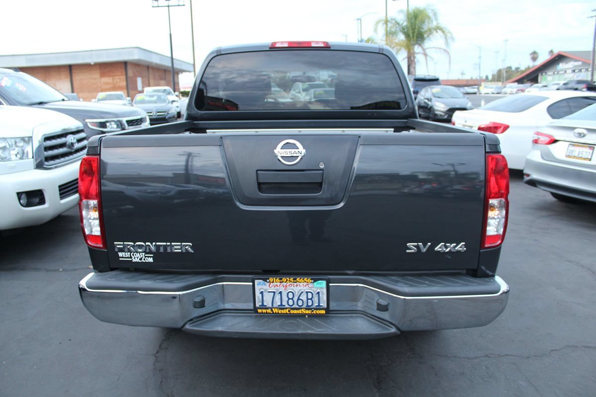 Used 2011 Nissan Frontier SV w/ SV Premium Utility Pkg AWD/4WD image 6