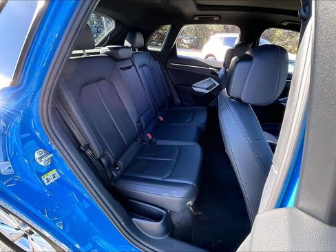 Used 2023 Audi Q3 2.0T Premium w/ Convenience Package image 19