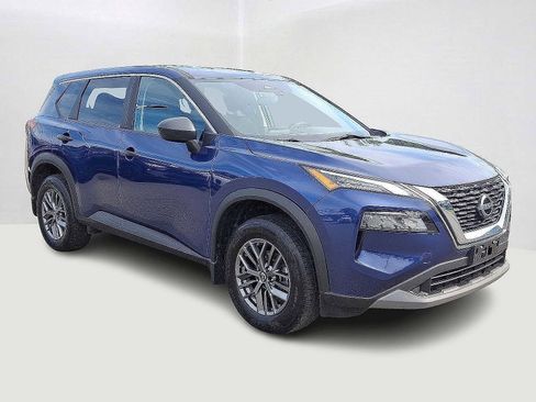 Used 2023 Nissan Rogue S image 6