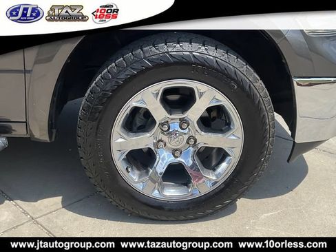 Used 2017 RAM 1500 Laramie w/ Convenience Group AWD/4WD image 9