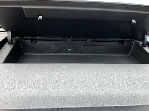 Used 2024 Mercedes-Benz Sprinter 2500 image 17