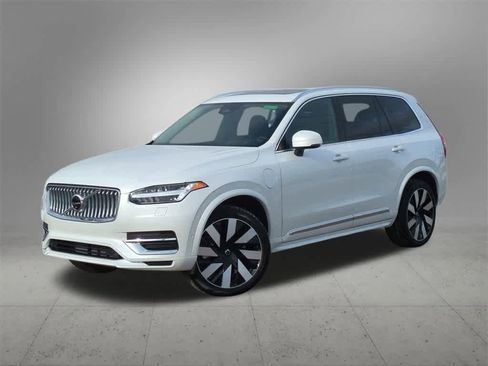 Used 2025 Volvo XC90 T8 Plus w/ Protection Package Premier image 1