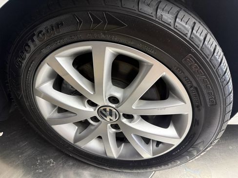 Used 2013 Volkswagen Jetta SE FWD image 26