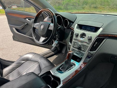 Used 2010 Cadillac CTS Luxury RWD image 15