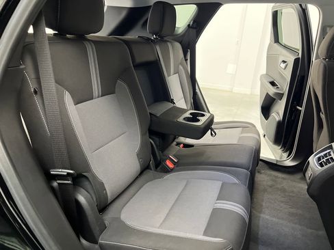 Used 2025 Chevrolet Blazer LT FWD image 17