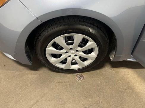 Used 2024 Toyota Corolla LE FWD image 30
