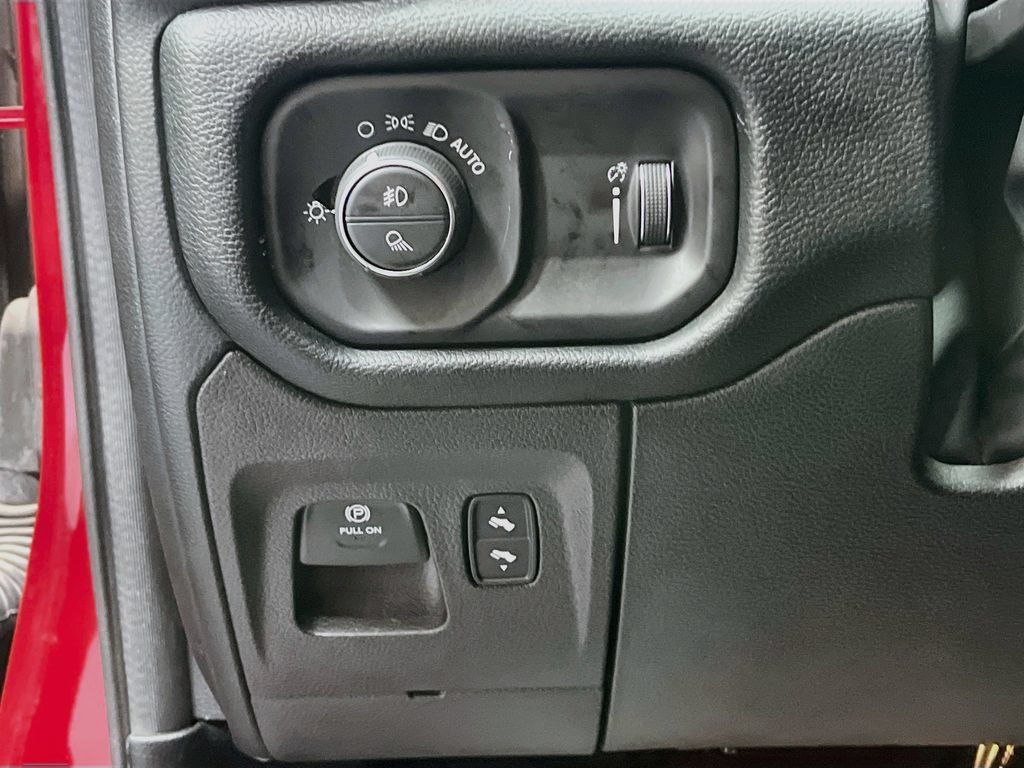 Used 2022 RAM 1500 Big Horn w/ Built-to-serve Edition AWD/4WD image 10