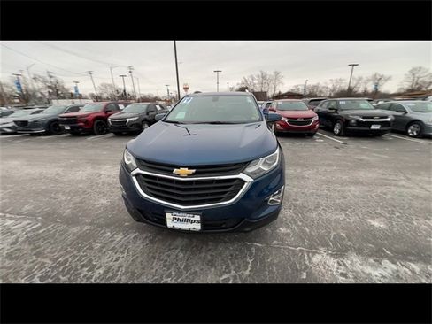 Used 2019 Chevrolet Equinox LT image 3