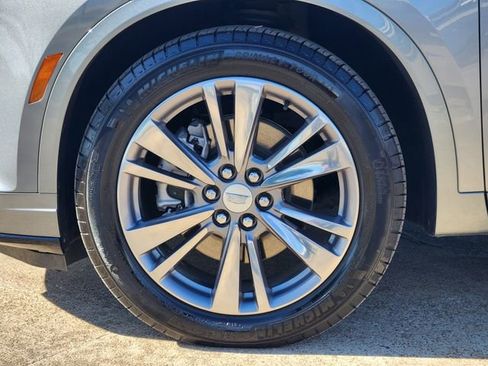 Used 2025 Cadillac XT6 Premium Luxury FWD image 10