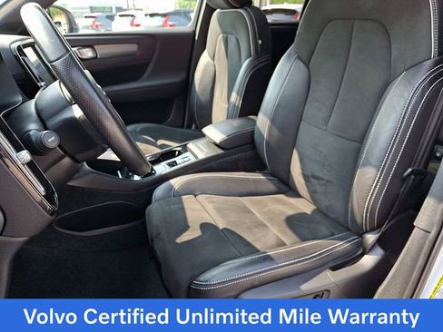 Used 2021 Volvo XC40 T5 R-Design w/ Advanced Package AWD/4WD image 14