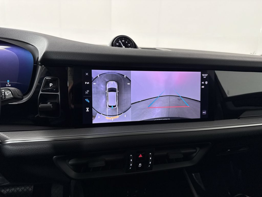 Certified 2025 Porsche Cayenne AWD/4WD image 30