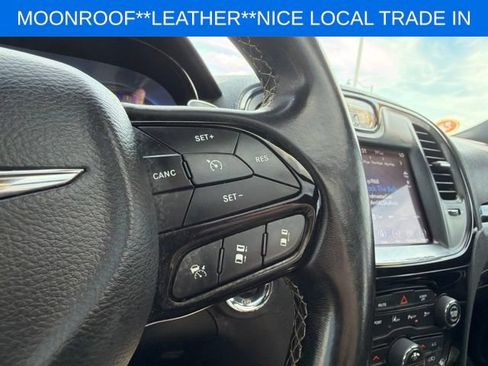 Used 2018 Chrysler 300 S w/ 300S Premium Group RWD image 33
